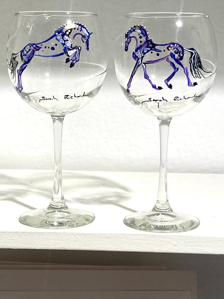 Pair of horses with braided mane  goblet